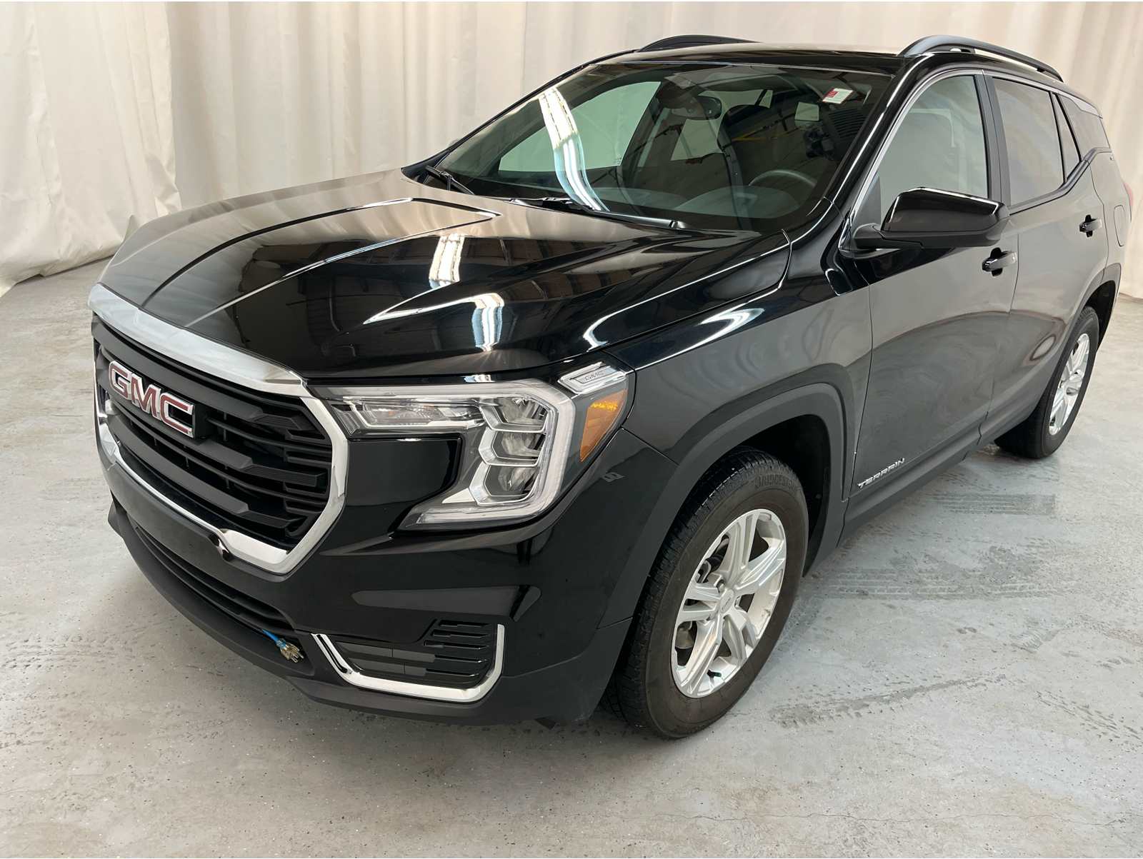 2024 GMC Terrain SLE's photo