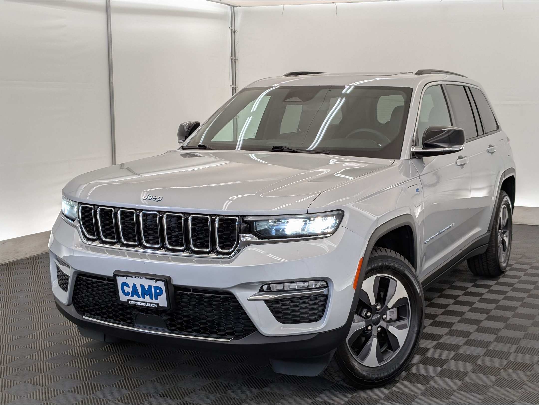 2024 Jeep Grand Cherokee 4xe's photo