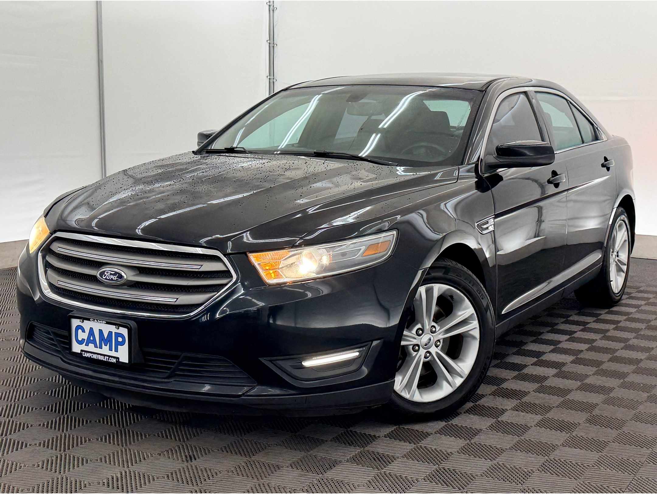 2014 Ford Taurus SEL's photo