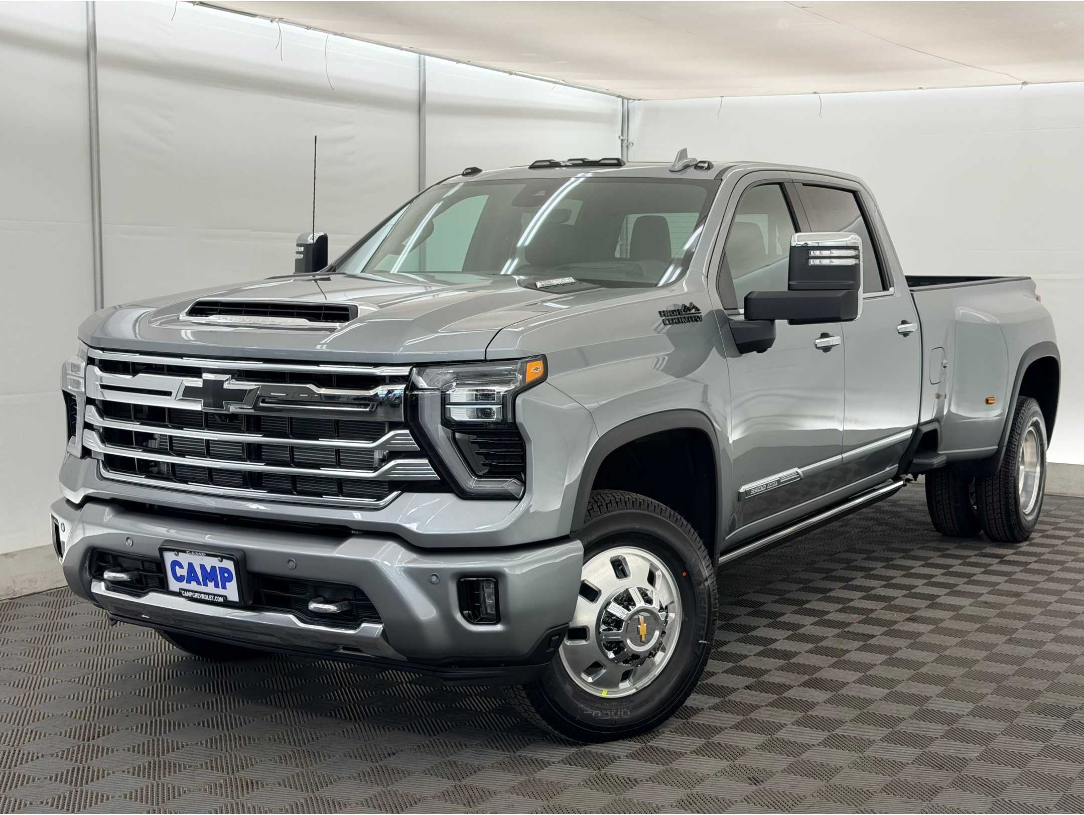 2026 Chevrolet Silverado 3500HD High Country's photo