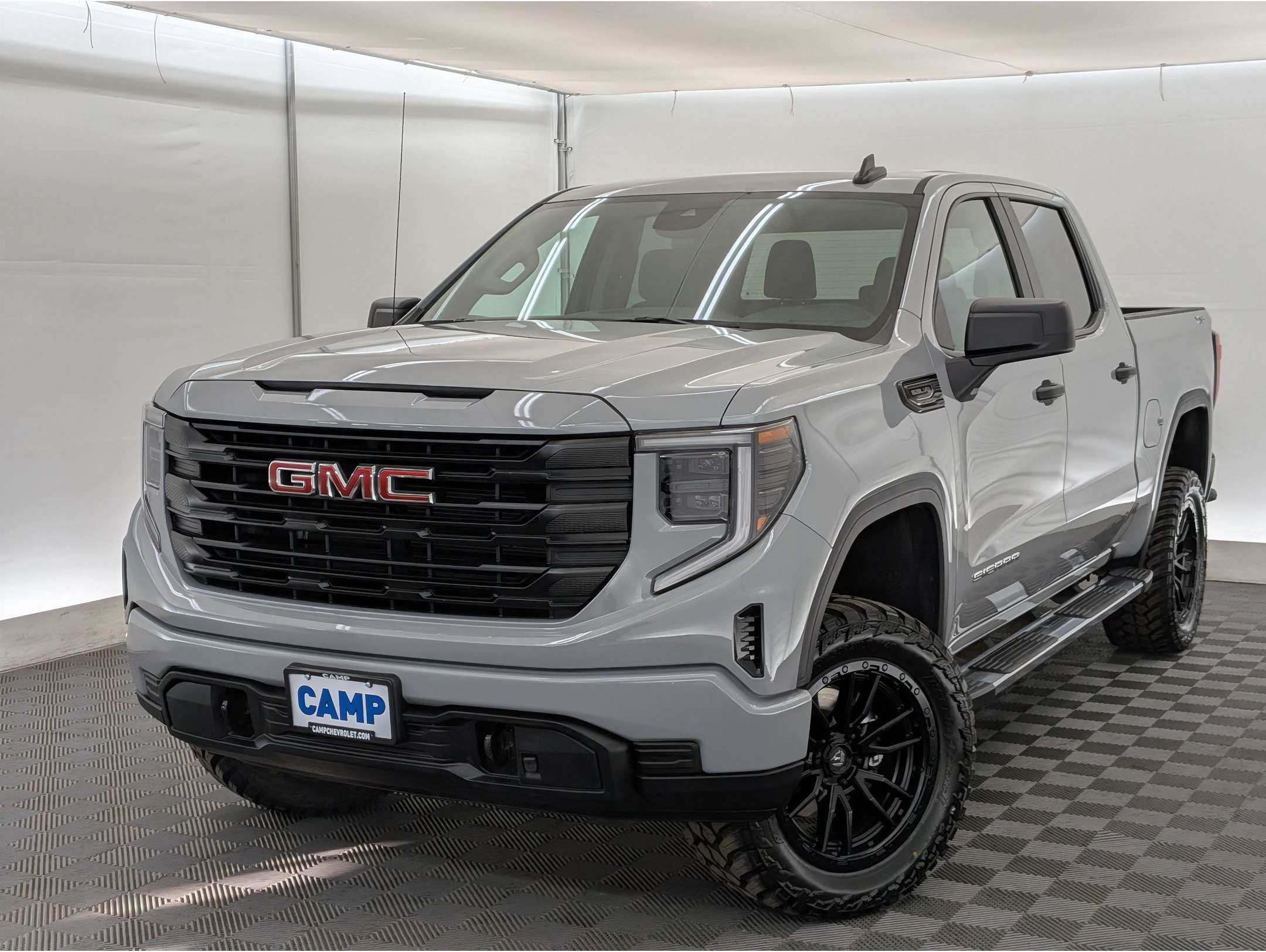 2025 GMC Sierra 1500 Pro's photo