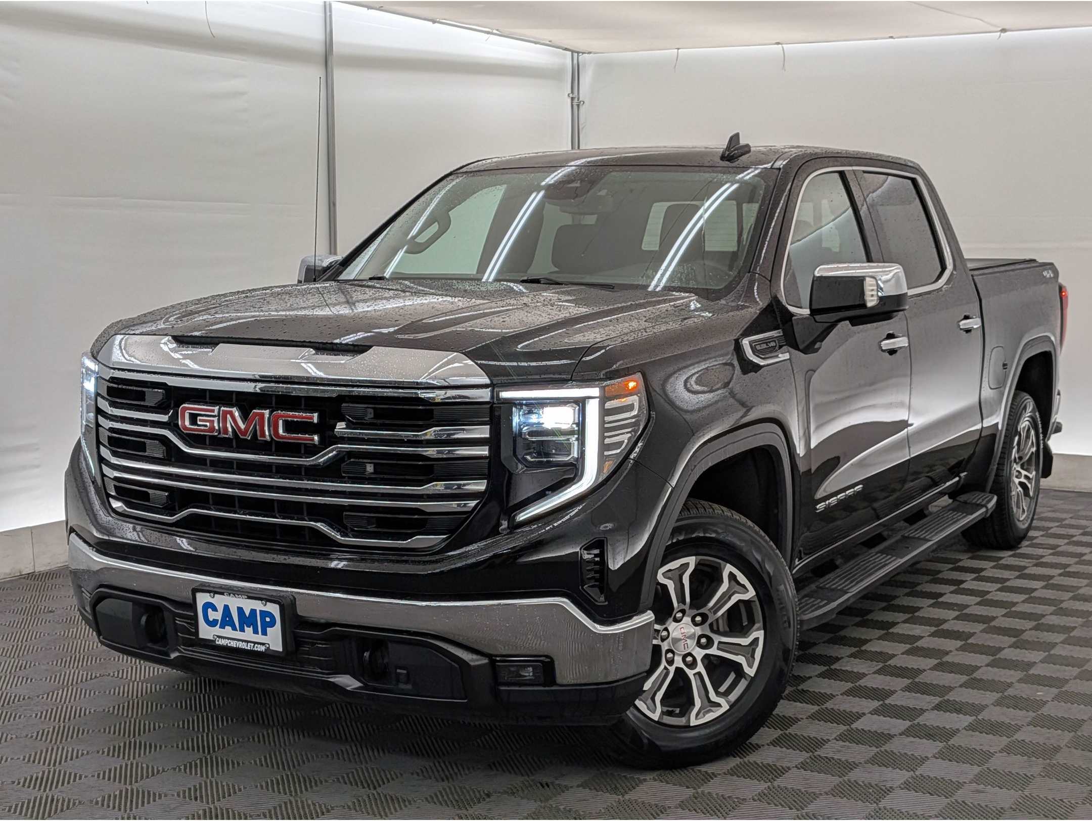 2022 GMC Sierra 1500 SLT's photo