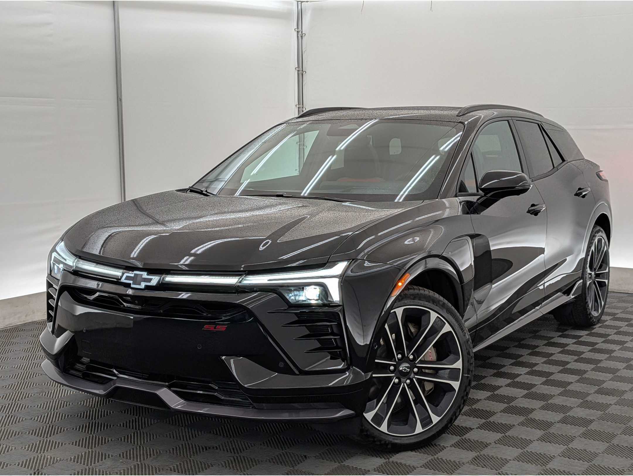 2026 Chevrolet Blazer EV SS's photo