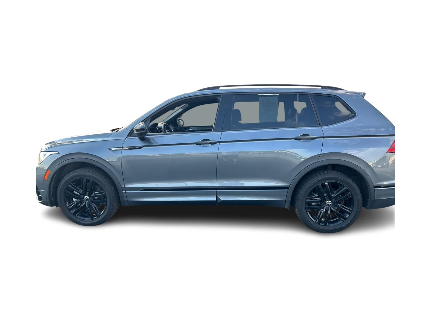 Thumbnail: 2022 Volkswagen Tiguan - 1