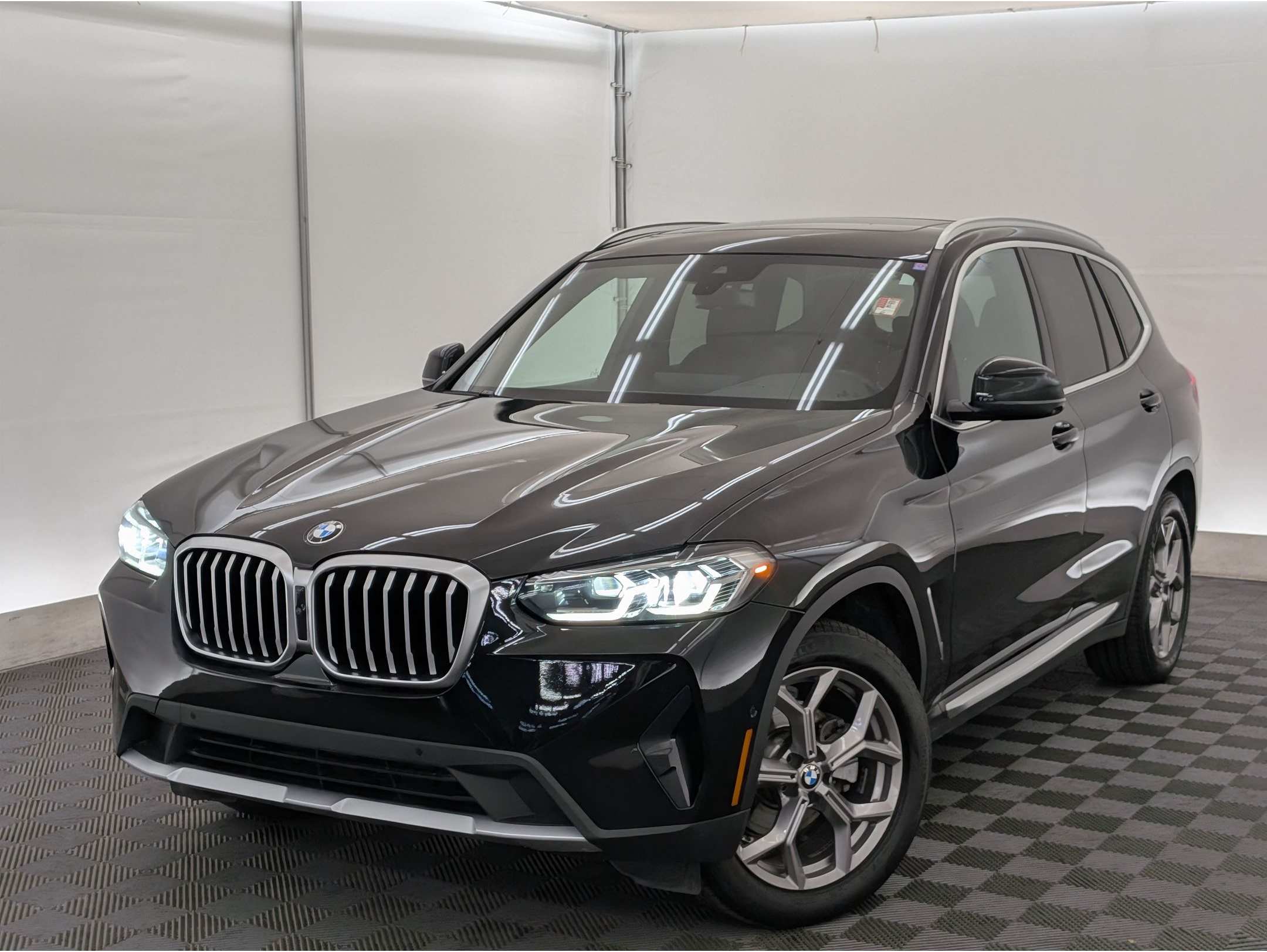 2023 BMW X3 30i's photo