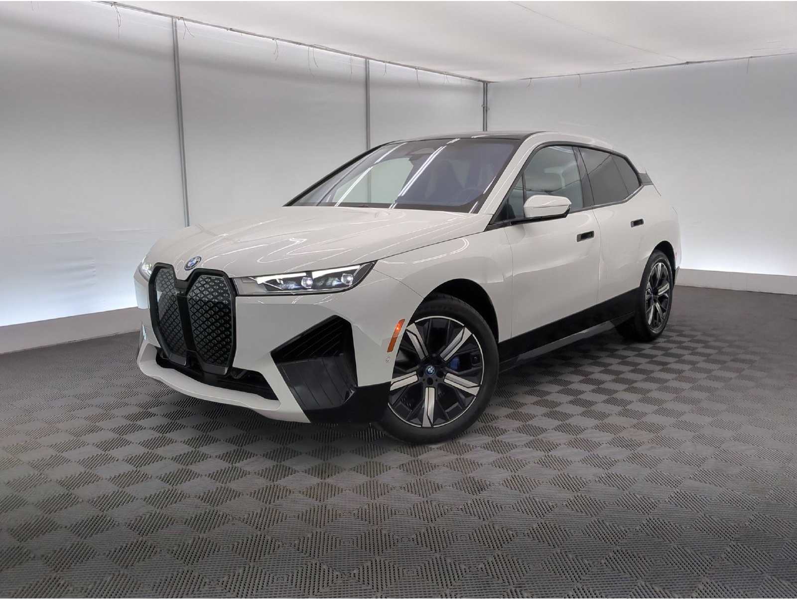 2023 BMW iX