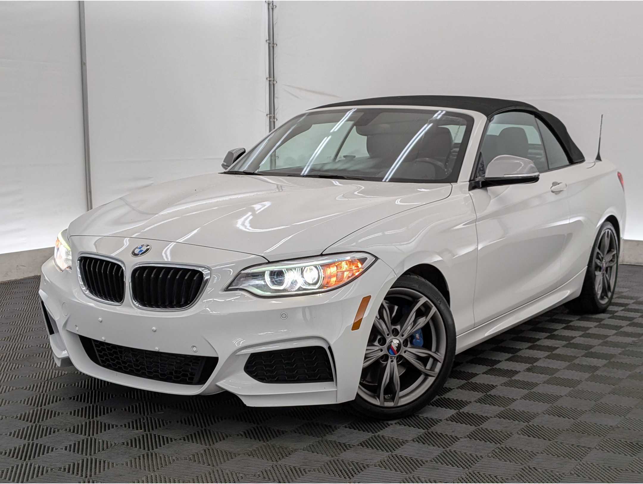 2015 BMW 2 Series M235i's photo