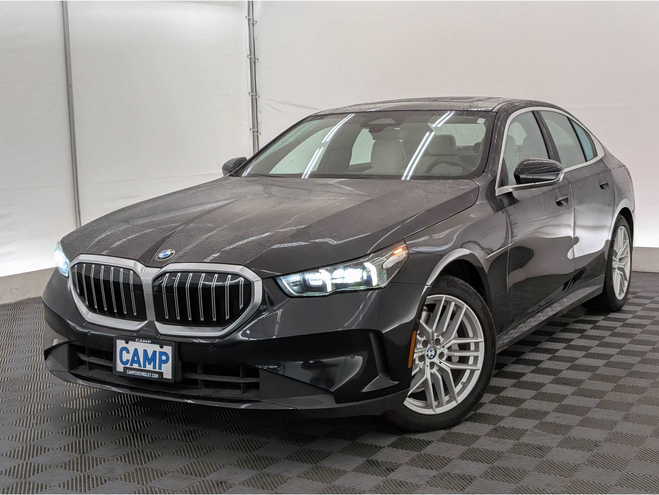 2024 BMW 5 Series 530i's photo