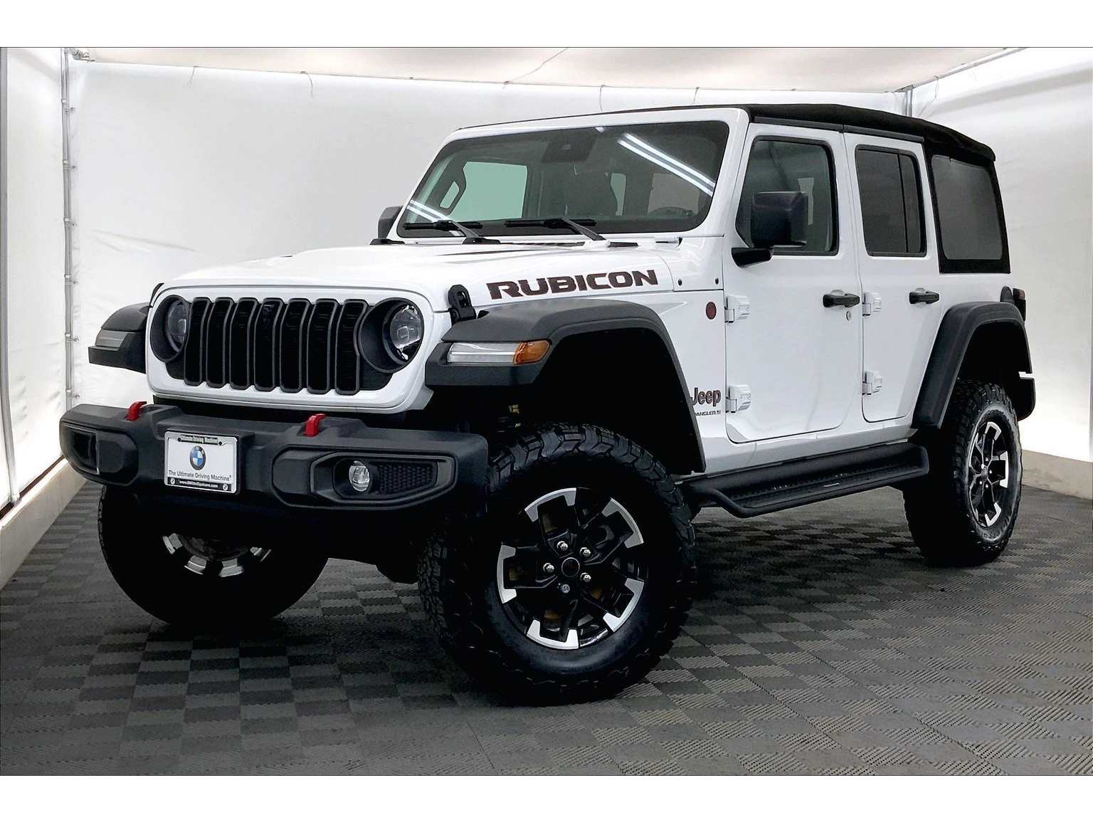 2024 Jeep Wrangler 4-Door Rubicon's photo