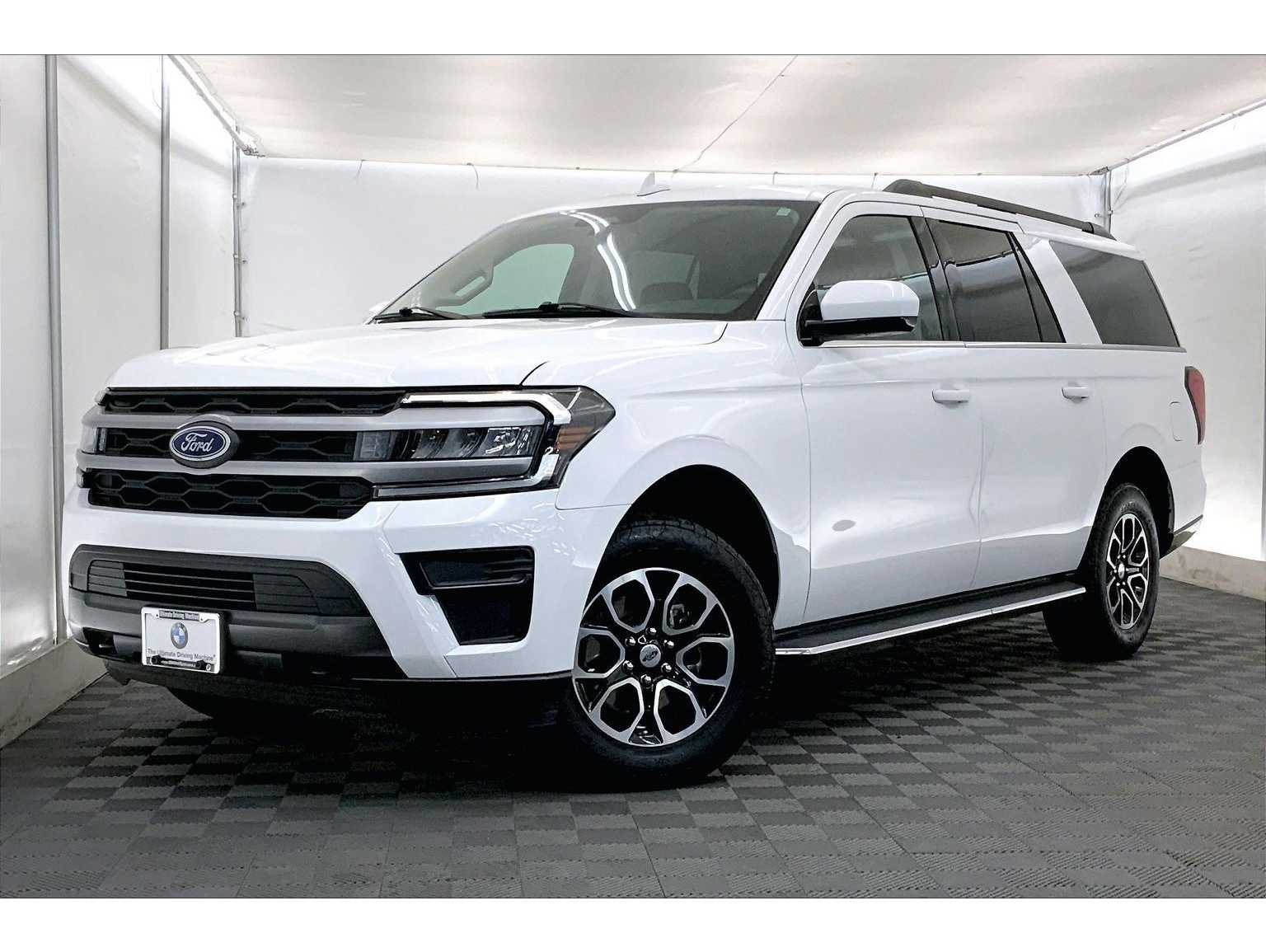 2022 Ford Expedition XLT's photo