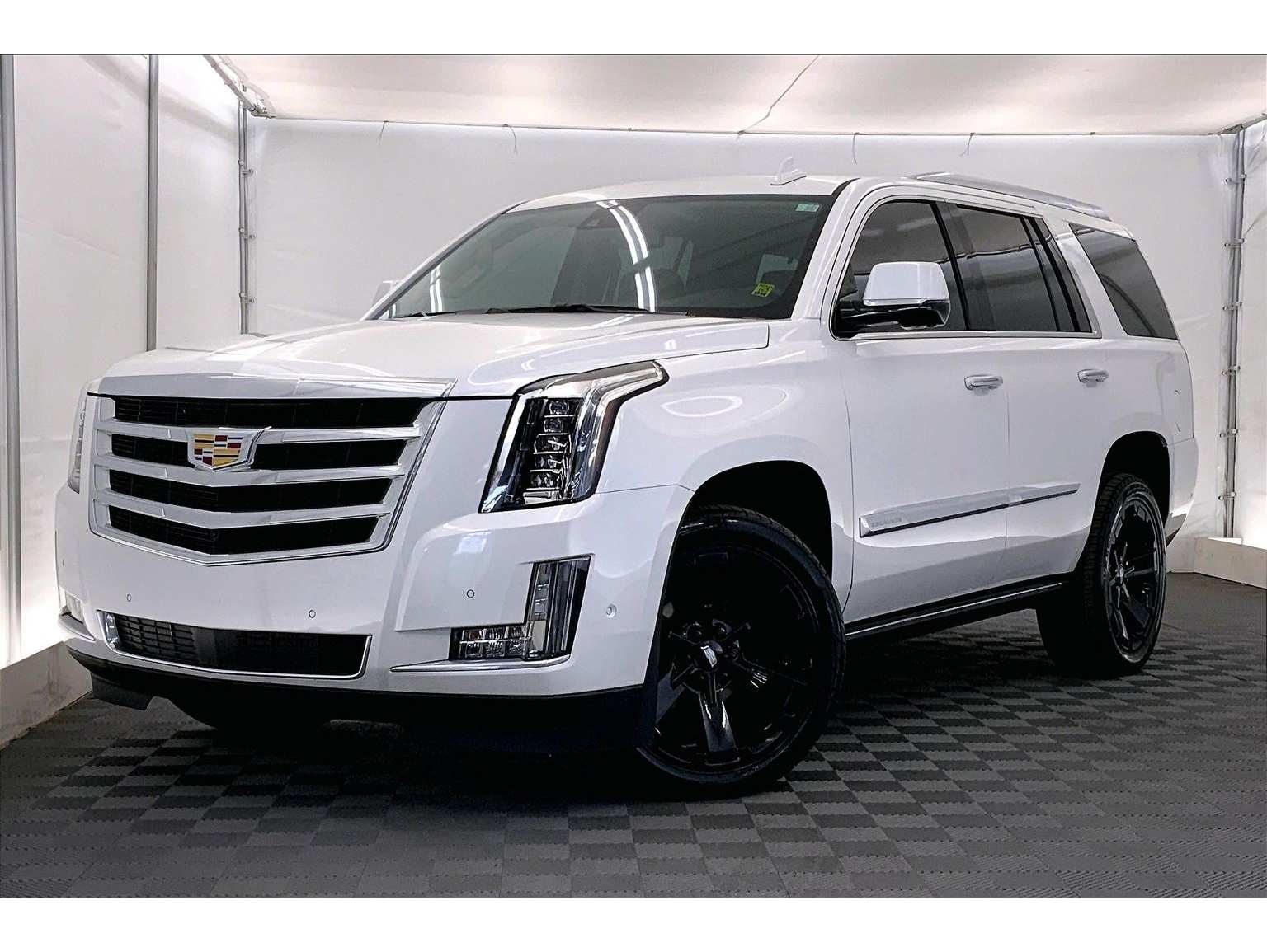 2020 Cadillac Escalade Premium Luxury's photo