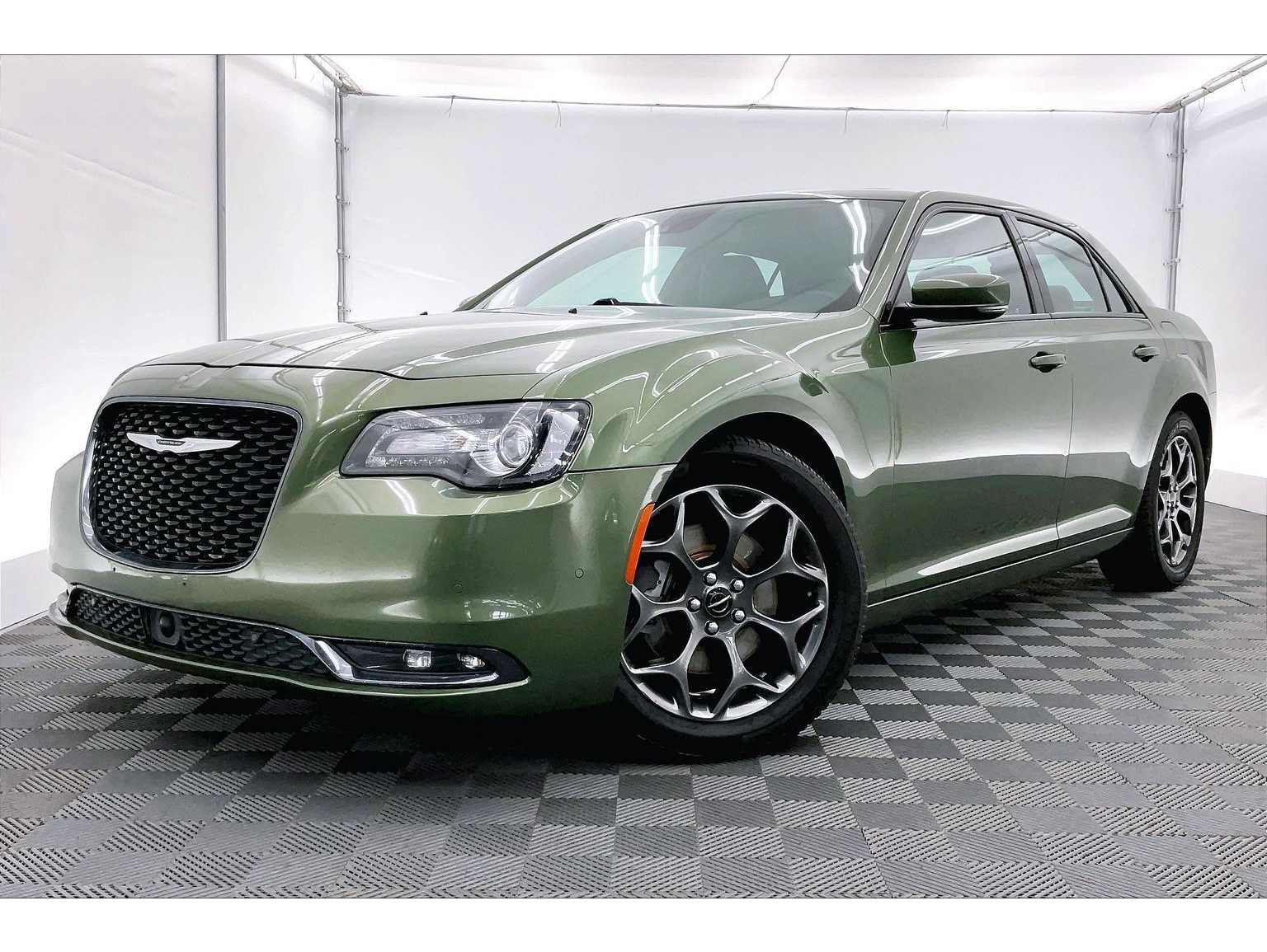 2018 Chrysler 300 S