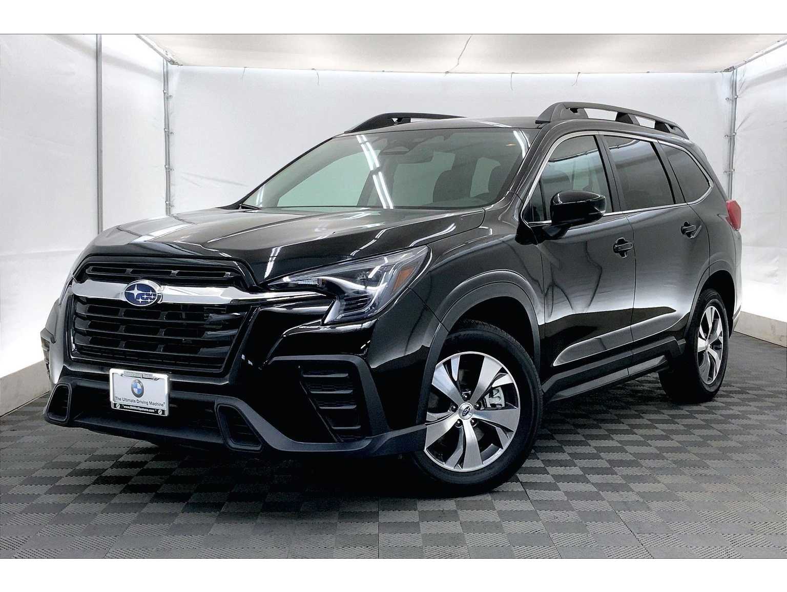 2024 Subaru Ascent Premium's photo