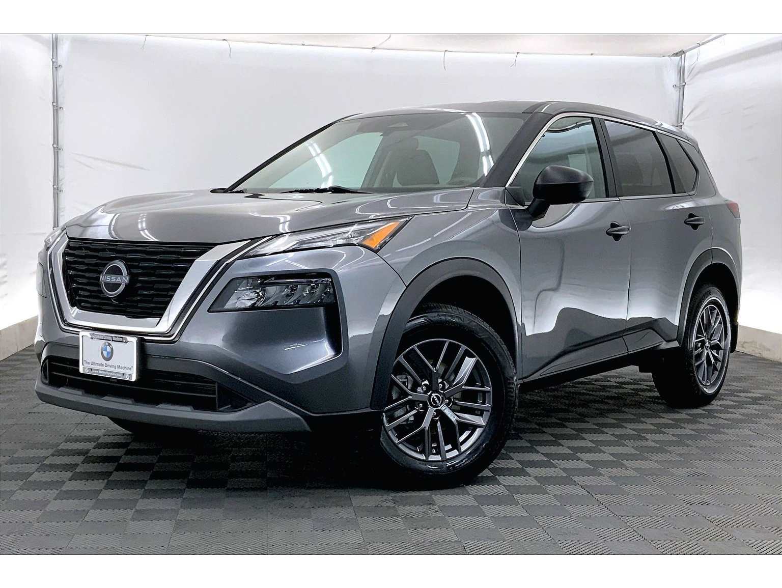 2023 Nissan Rogue S's photo