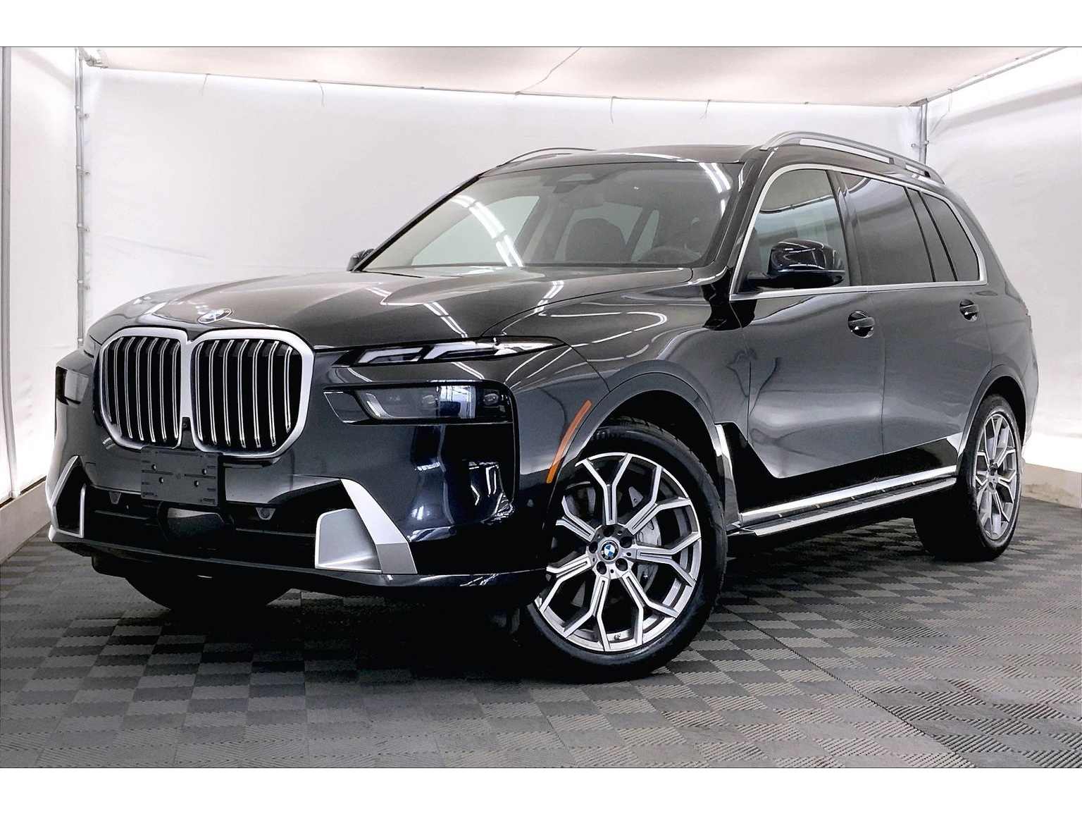 2024 BMW X7 40i's photo