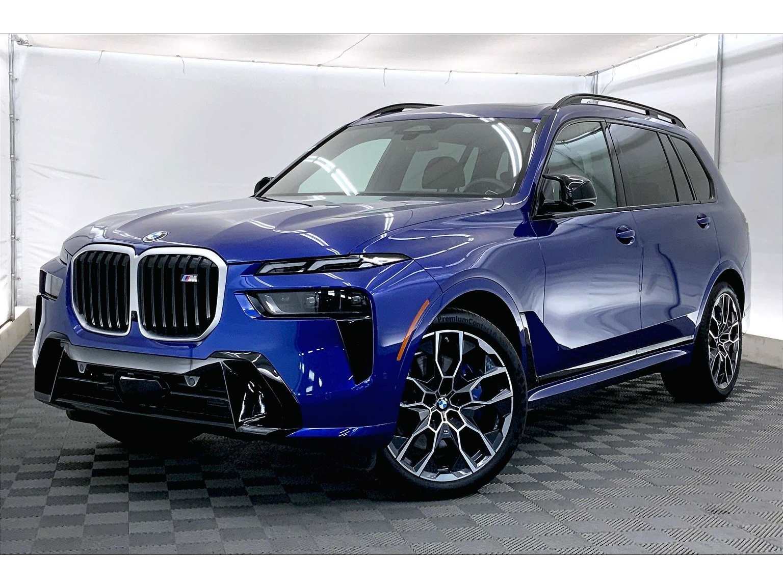 2024 BMW X7 M60i's photo