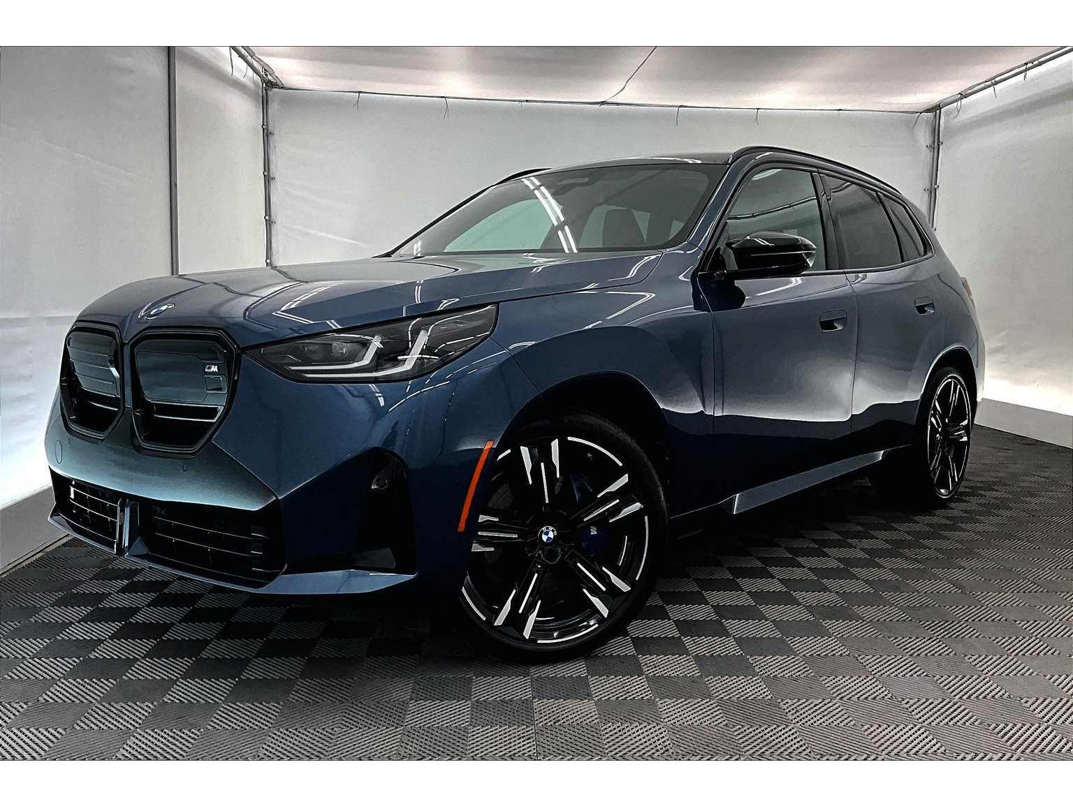 2025 BMW X3 M50