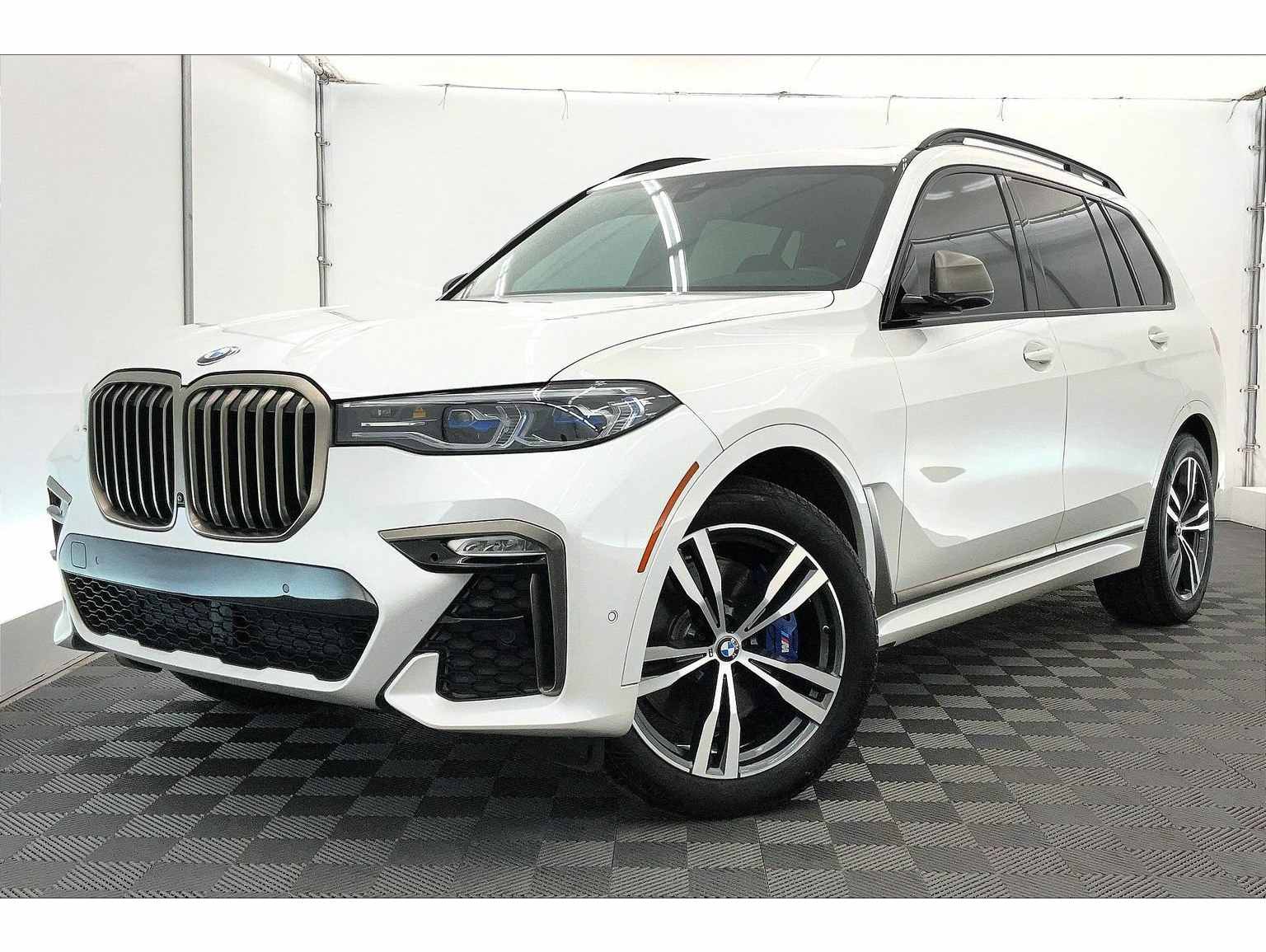 2021 BMW X7