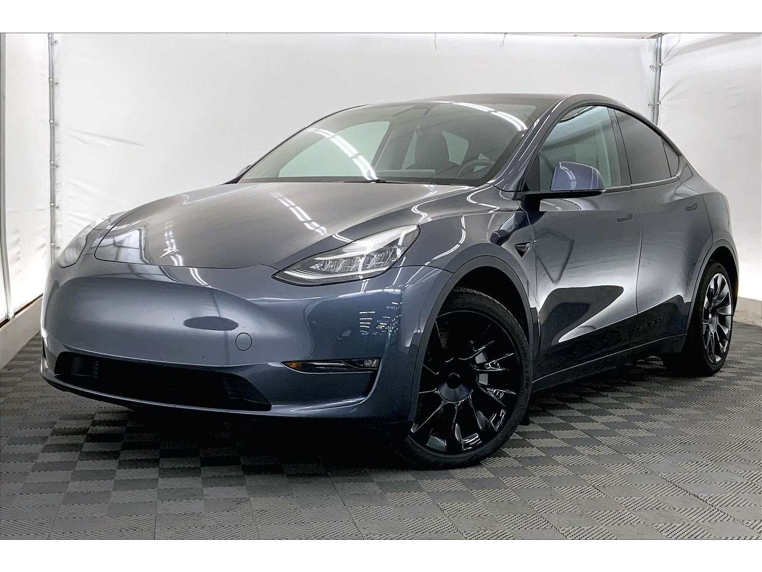2022 Tesla Model Y Long Range's photo