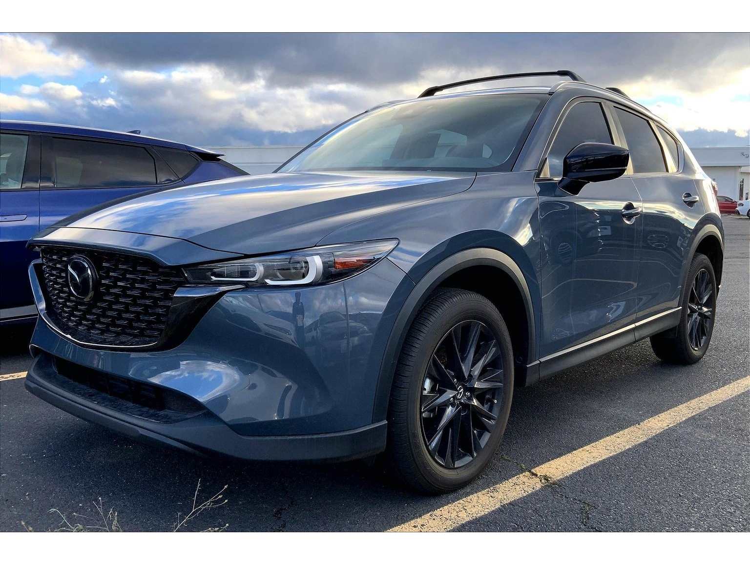 2022 Mazda CX-5 S Carbon Edition's photo