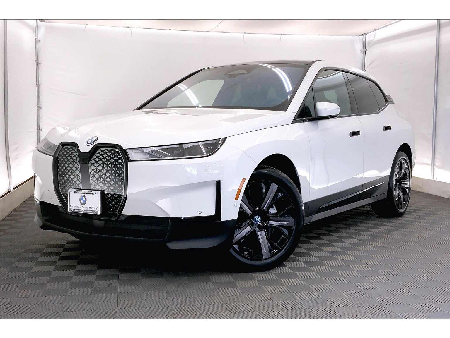 2025 BMW iX 50's photo