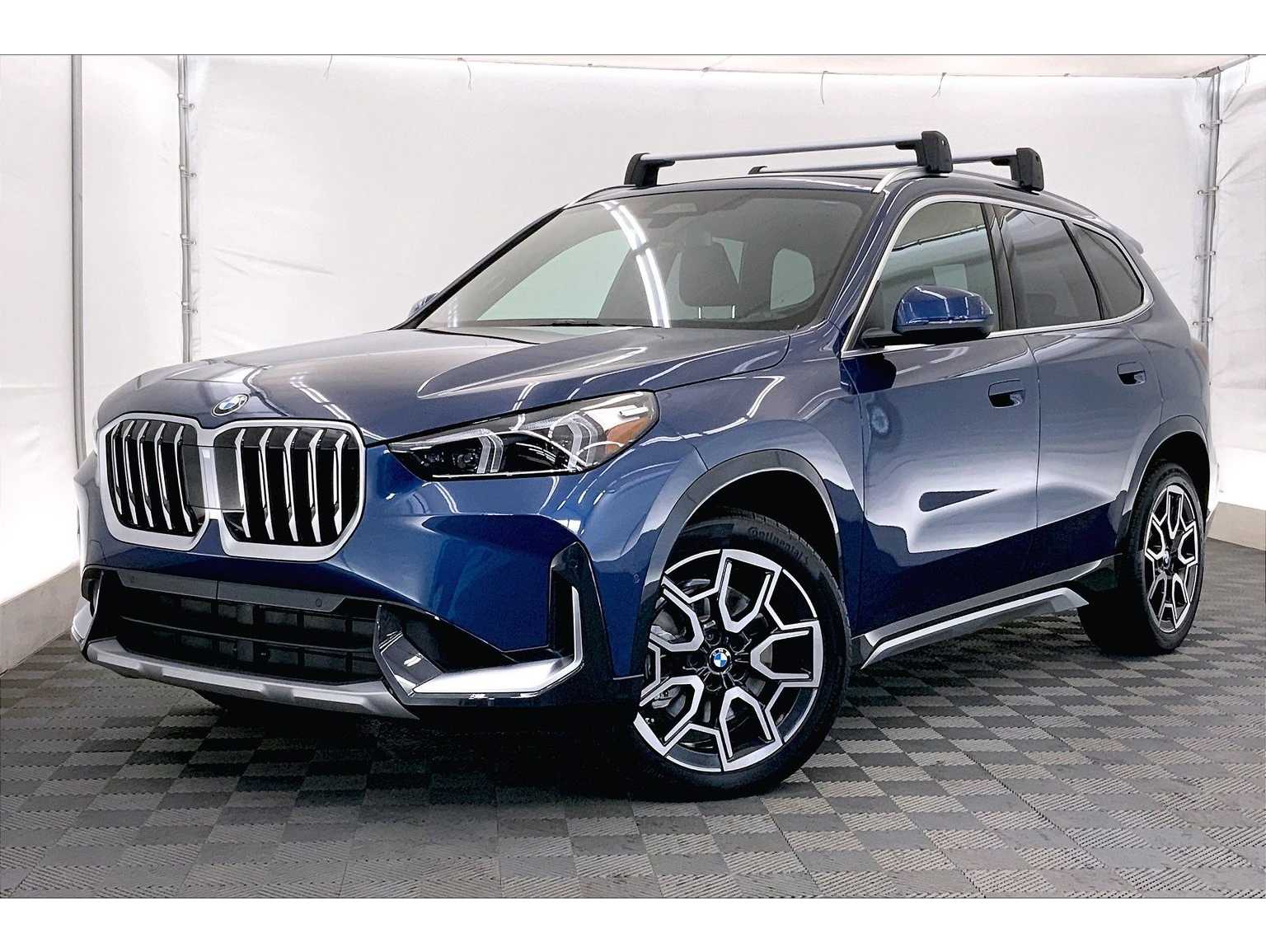 2025 BMW X1 28i's photo