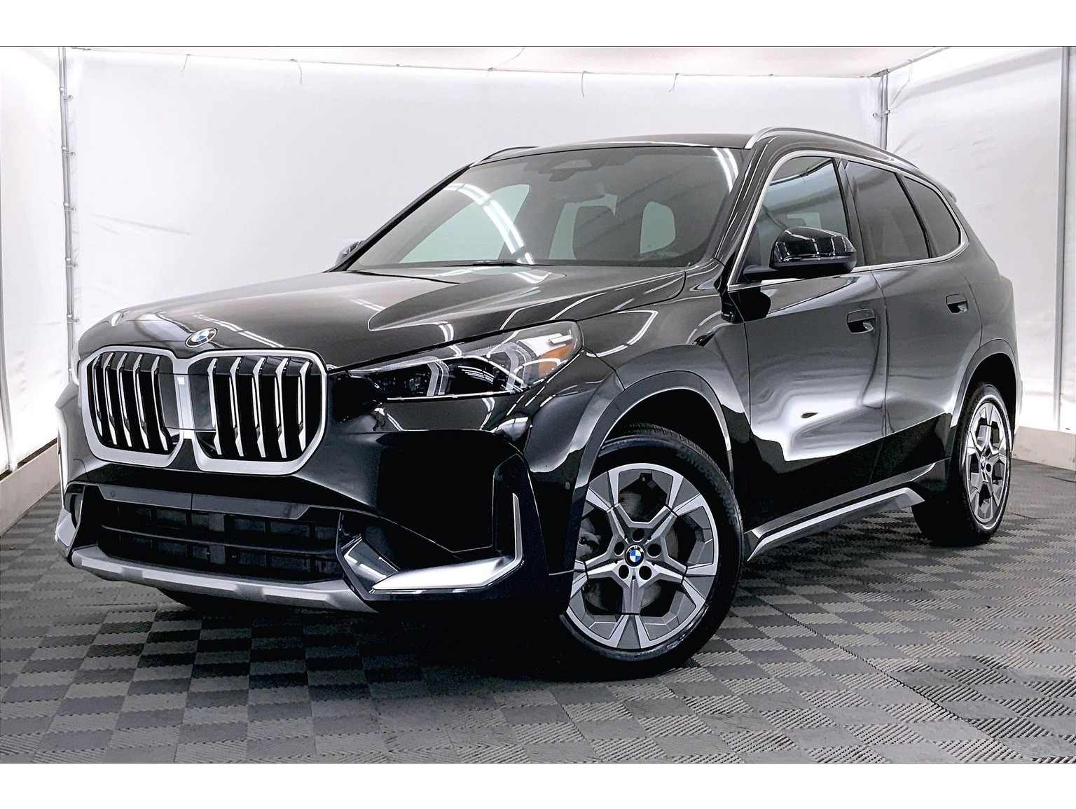 2025 BMW X1 28i