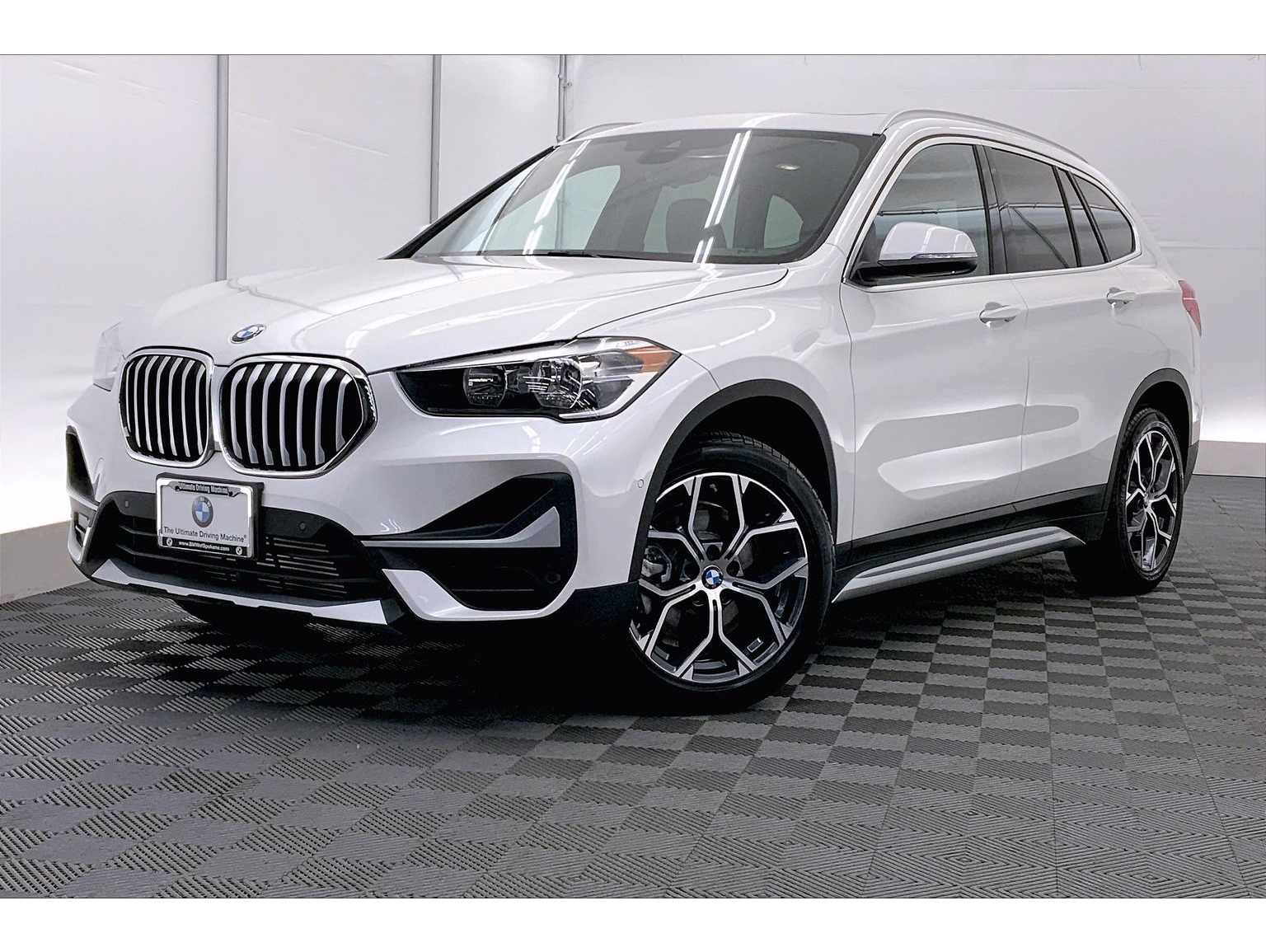 2021 BMW X1 28i's photo