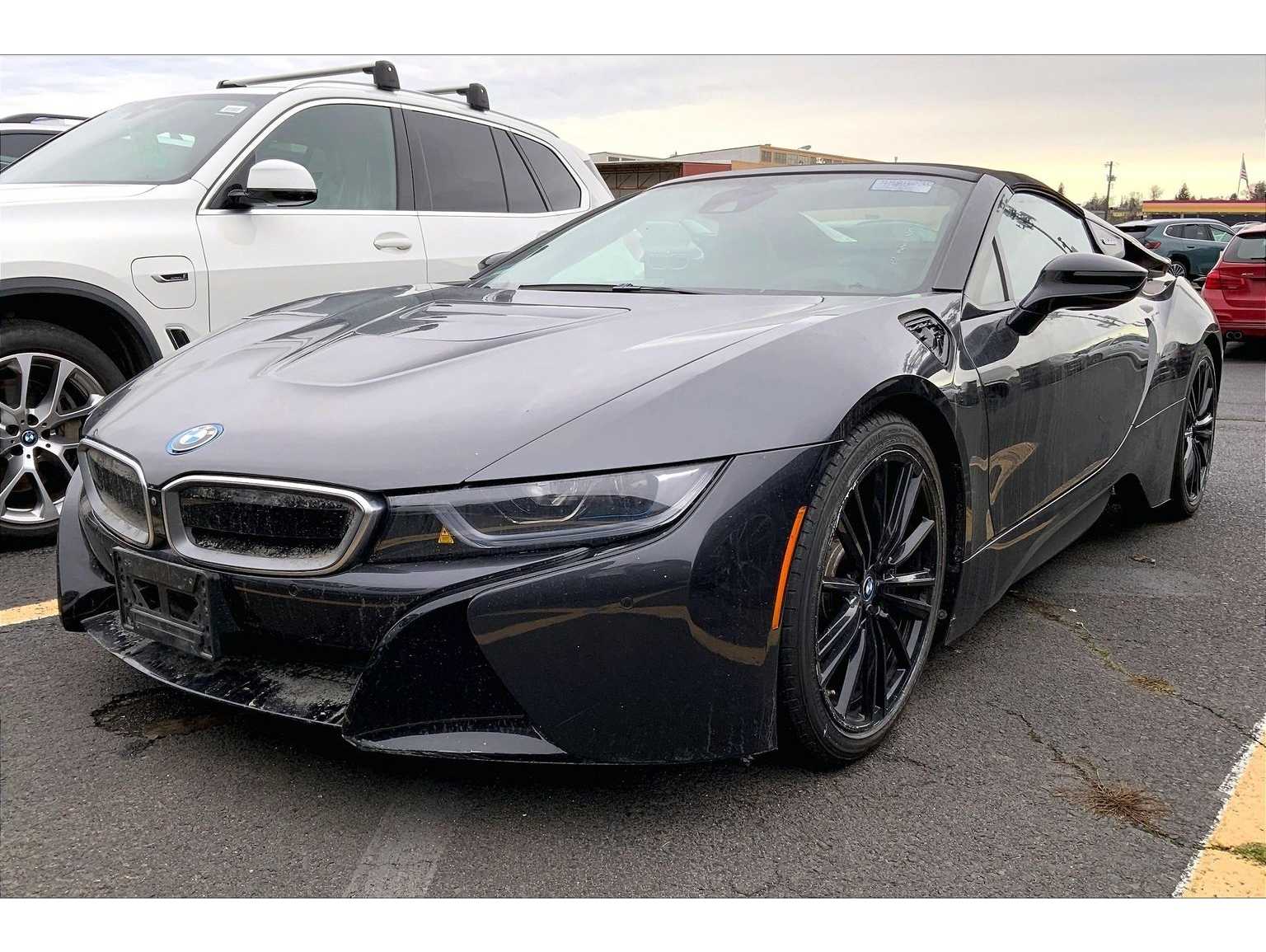 2019 BMW i8 Base's photo