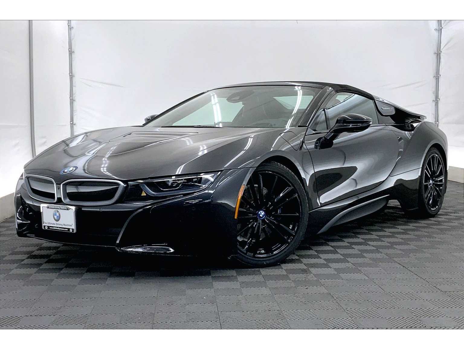 2019 BMW i8 Base's photo