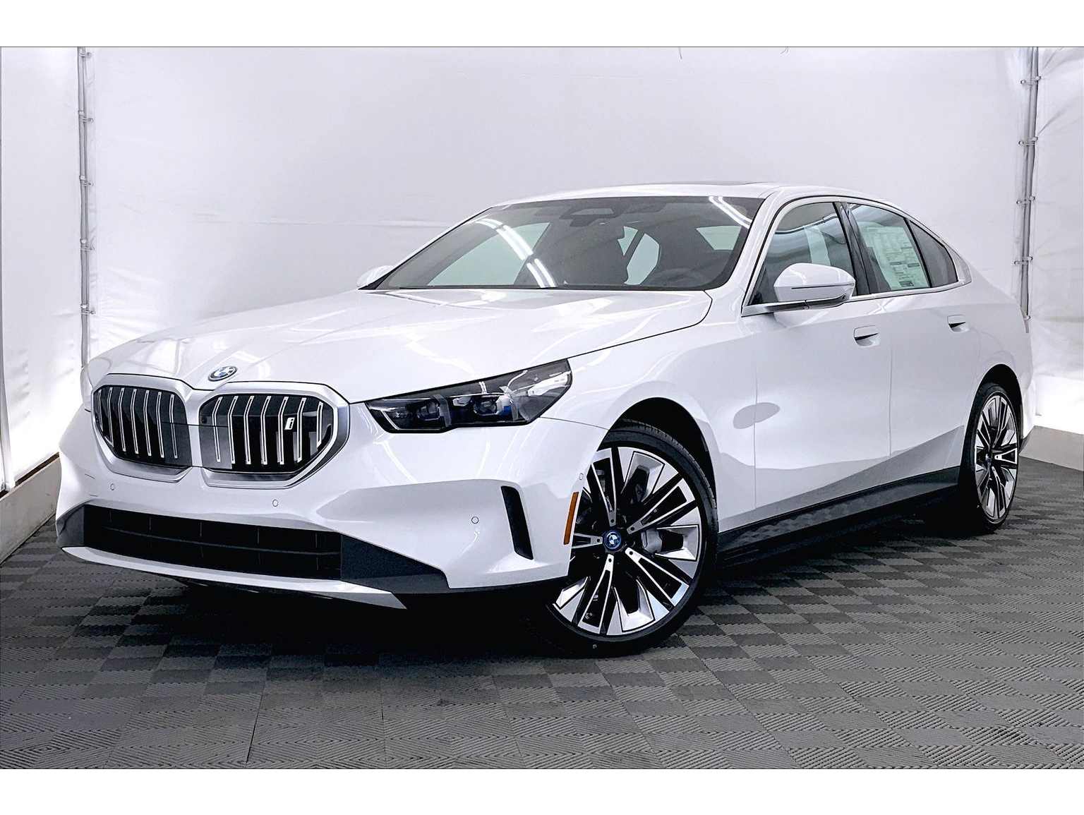 2024 BMW i5
