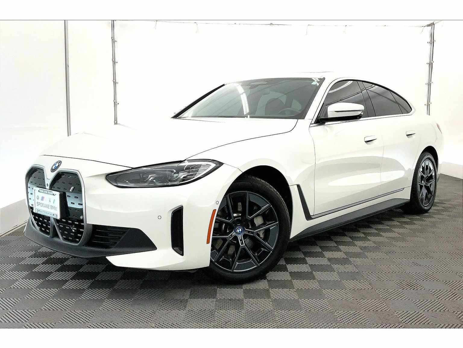 2023 BMW i4