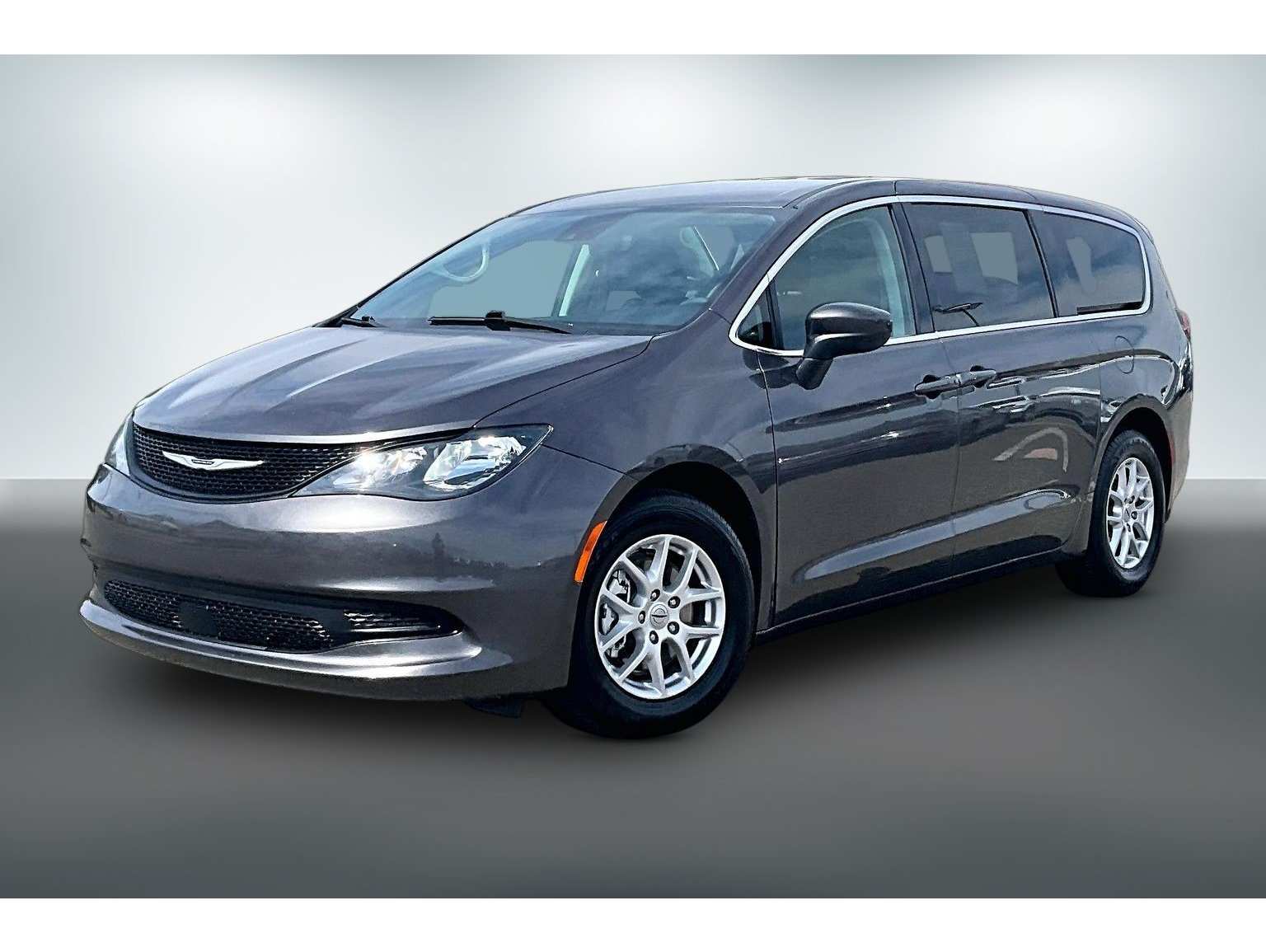 2023 Chrysler Voyager