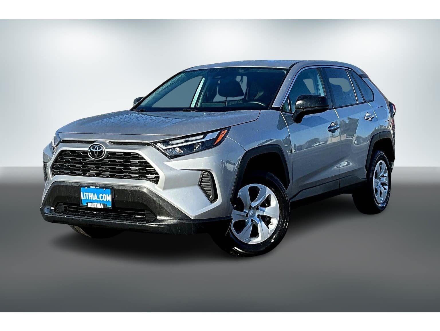 2024 Toyota RAV4 LE's photo