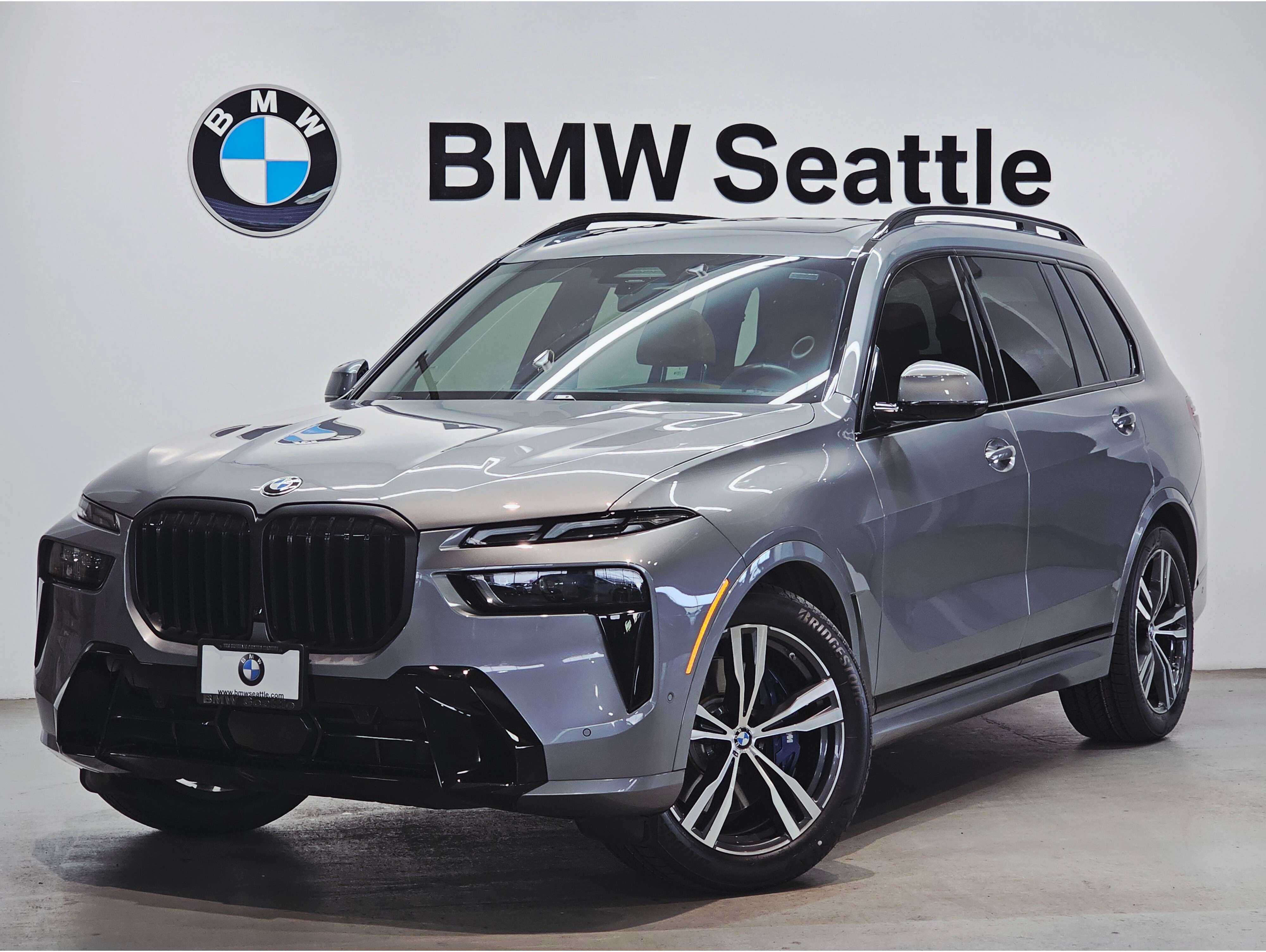 2024 BMW X7 40i's photo