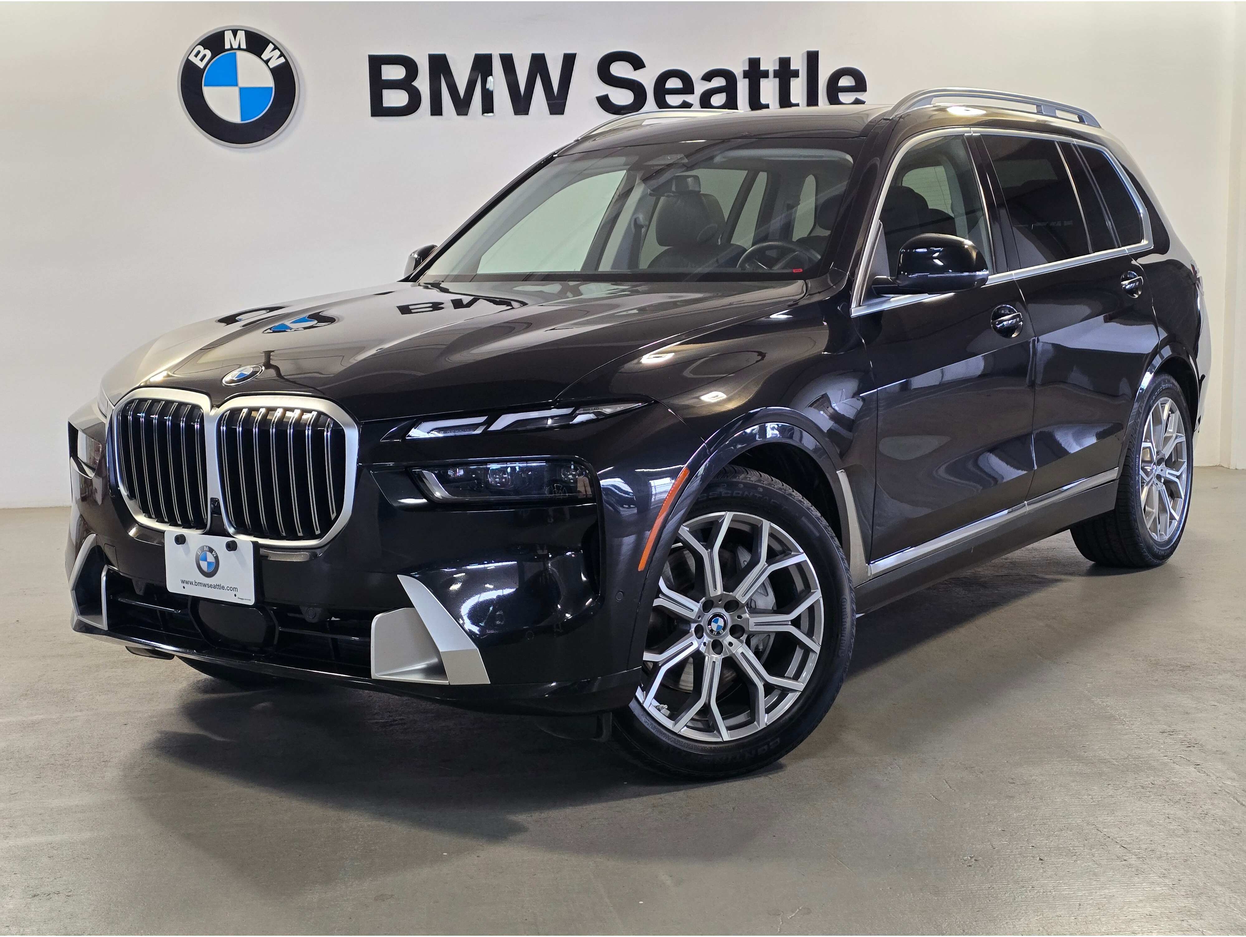 2023 BMW X7 40i's photo