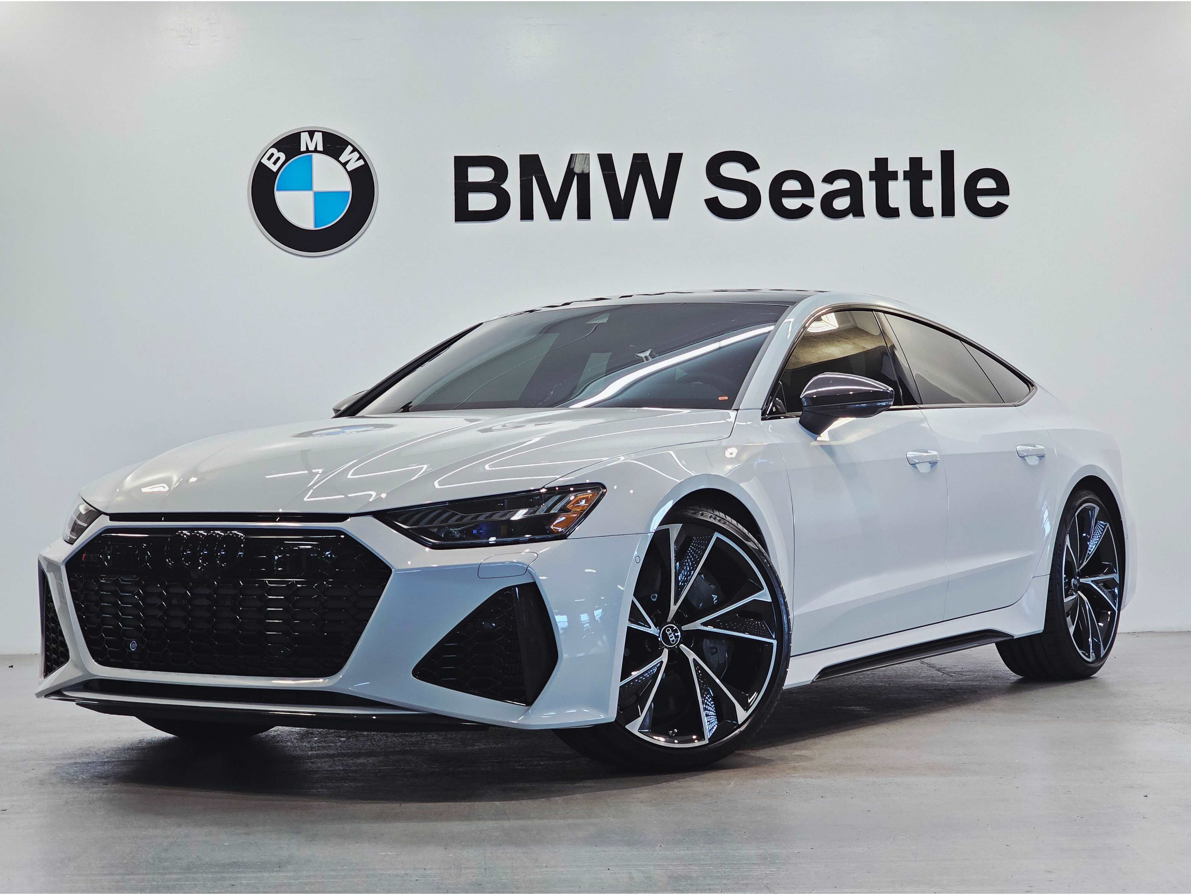 2023 Audi RS 7 Base's photo