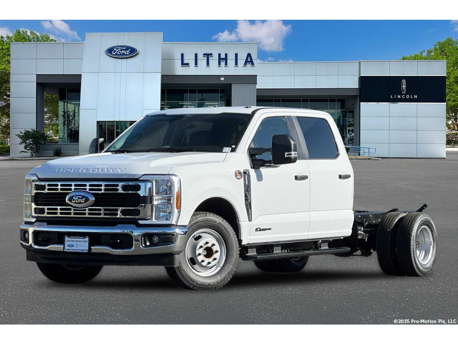 2026 Ford F-350 Super Duty Chassis Cab