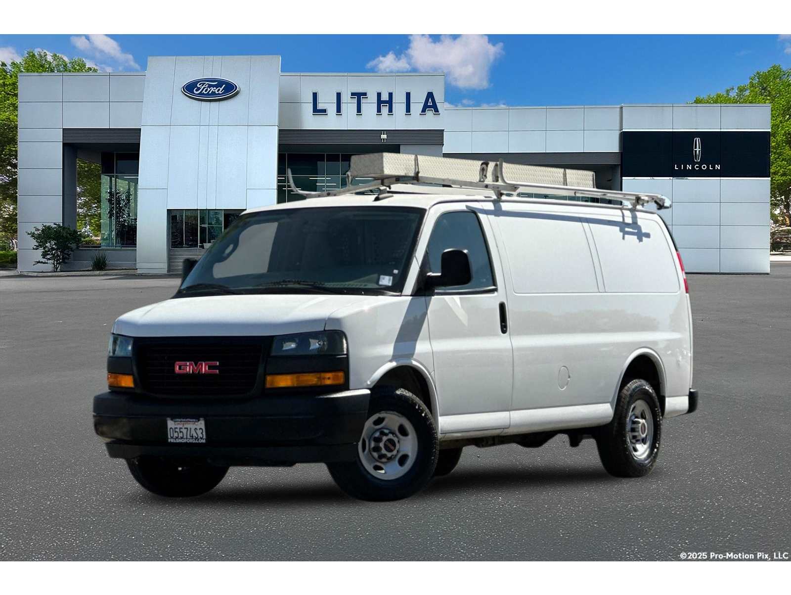 2023 GMC Savana Cargo
