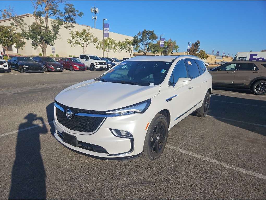 2023 Buick Enclave Essence