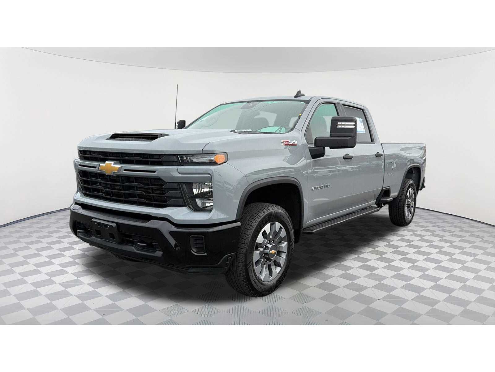2024 Chevrolet Silverado 2500HD Custom's photo