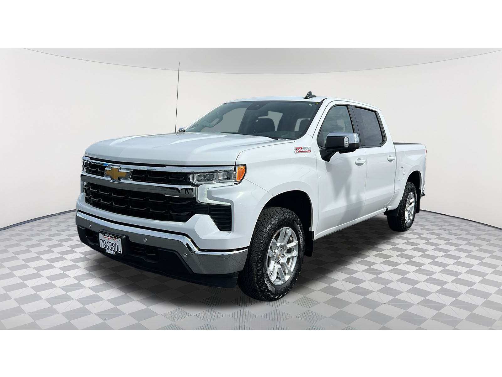 2025 Chevrolet Silverado 1500 LT's photo
