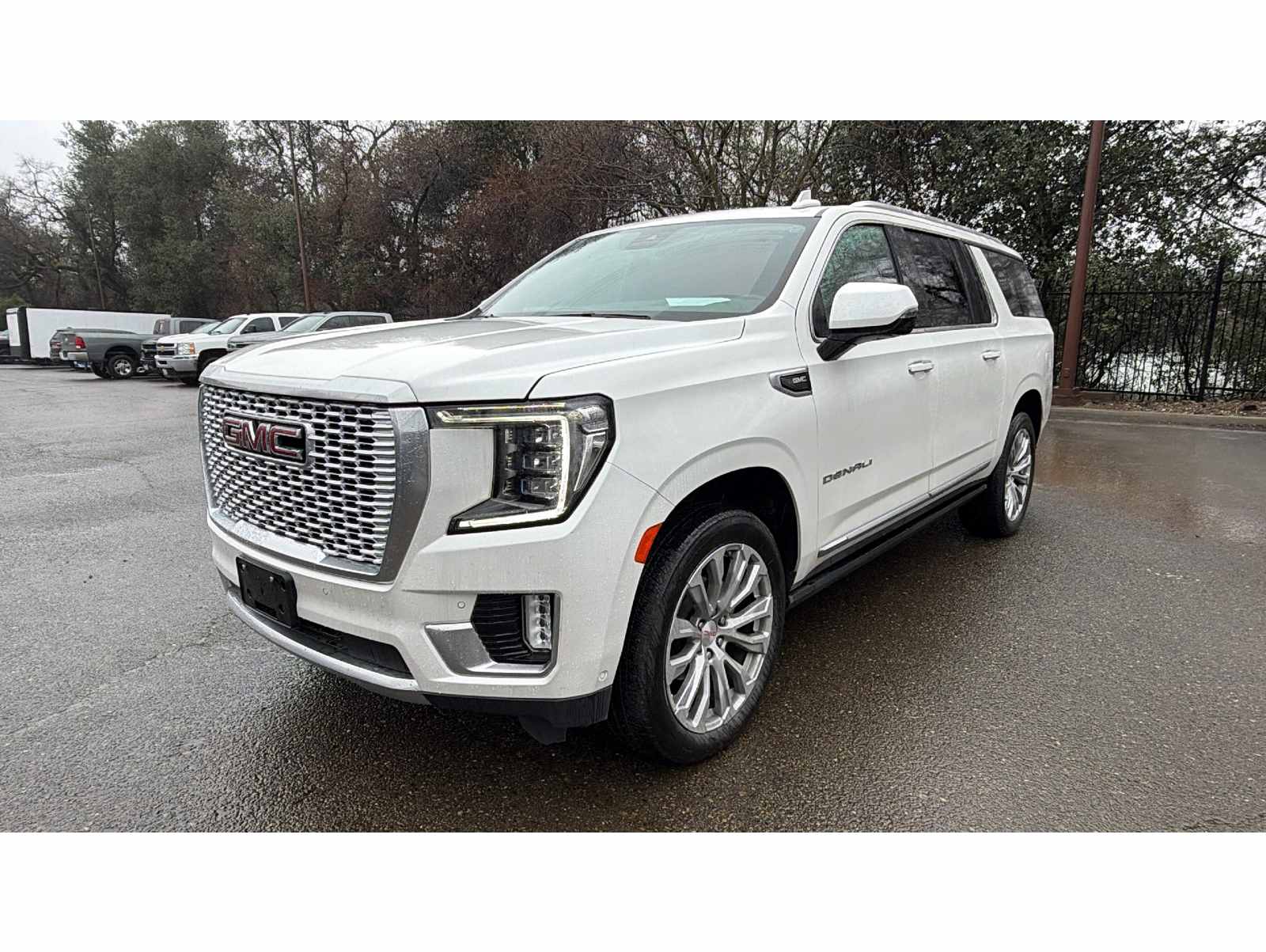 2024 GMC Yukon XL Denali's photo