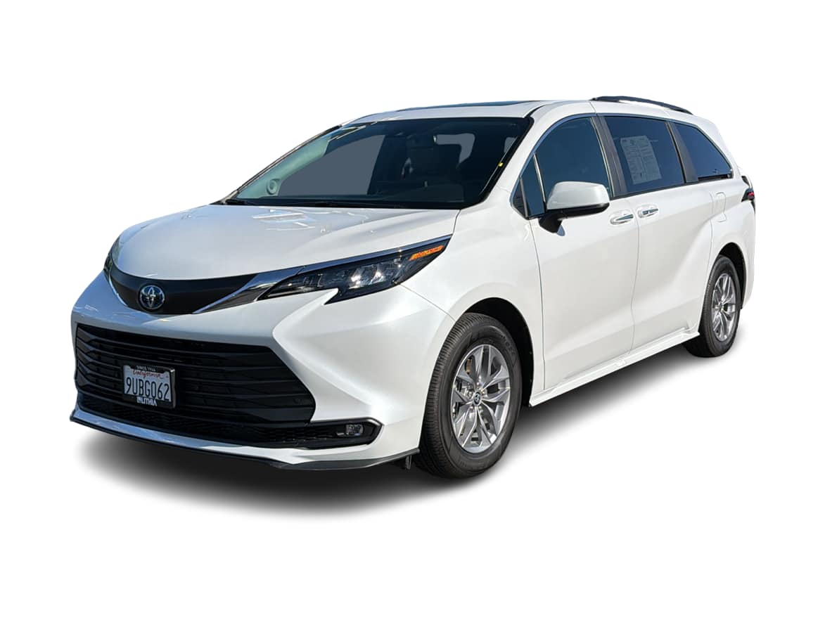 Thumbnail: 2025 Toyota Sienna - 1