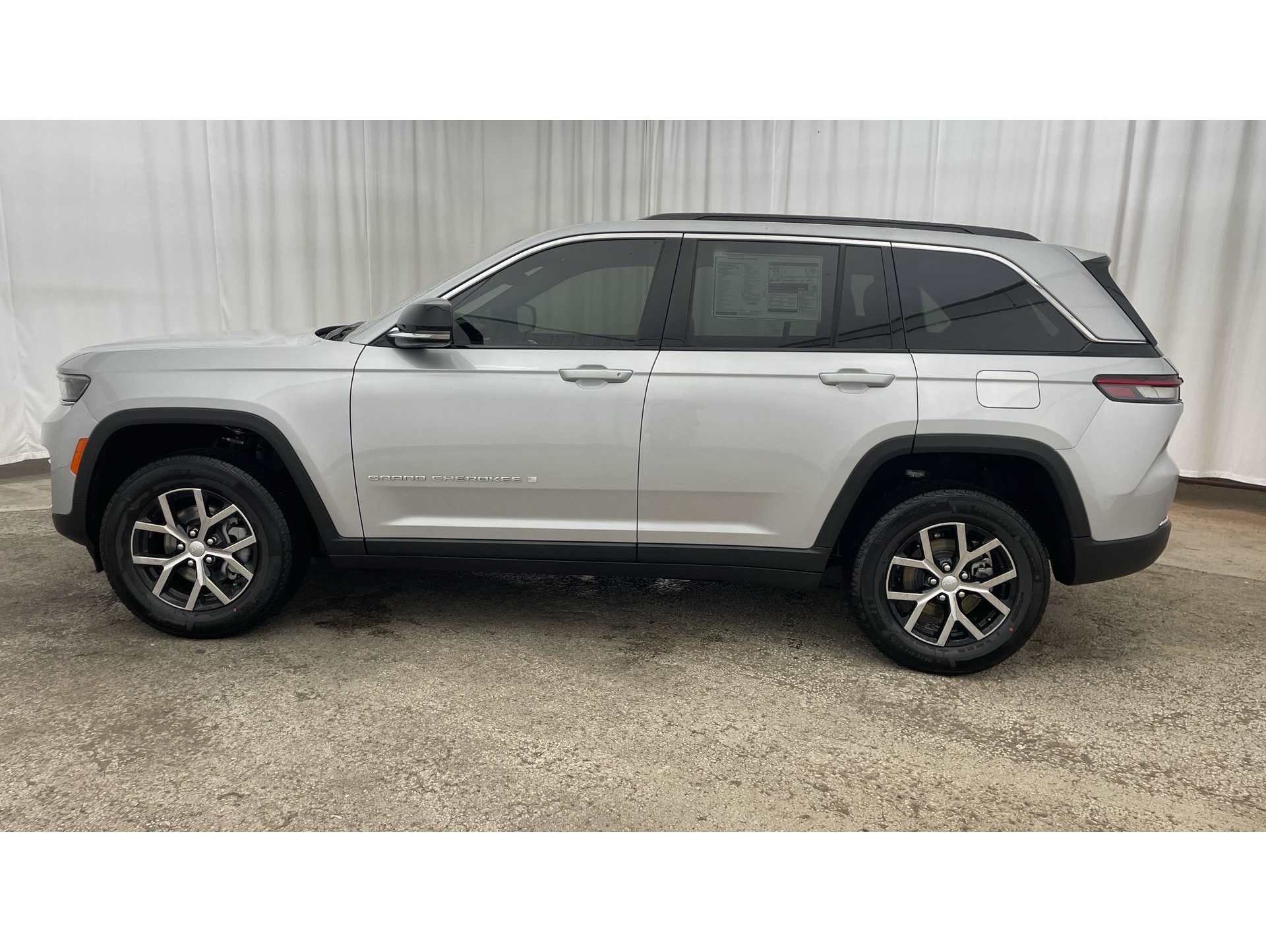 2025 Jeep Grand Cherokee Limited's photo