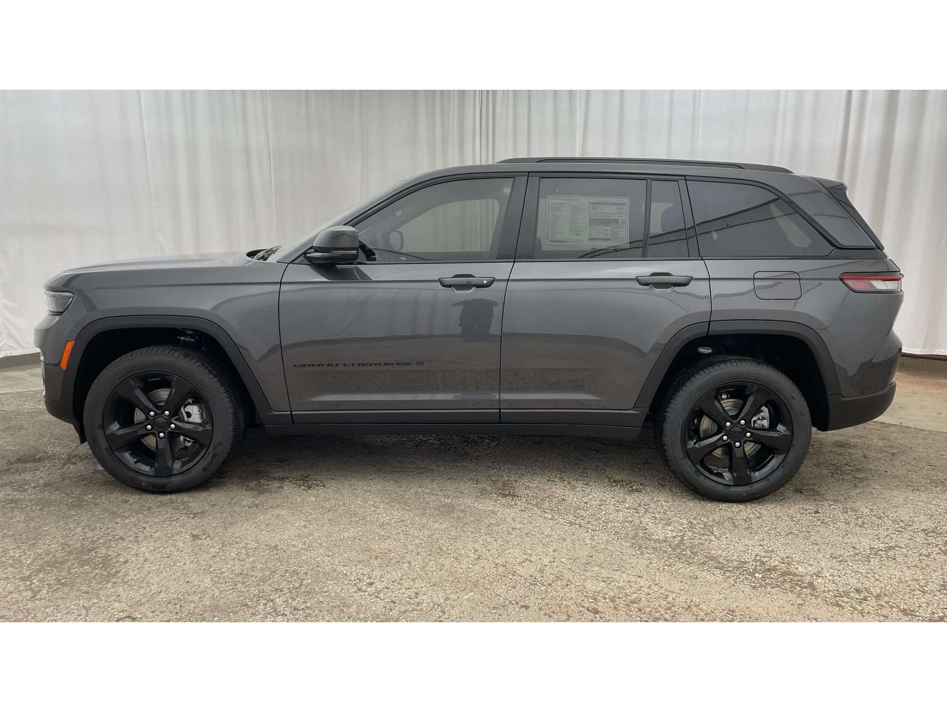 2025 Jeep Grand Cherokee Limited's photo