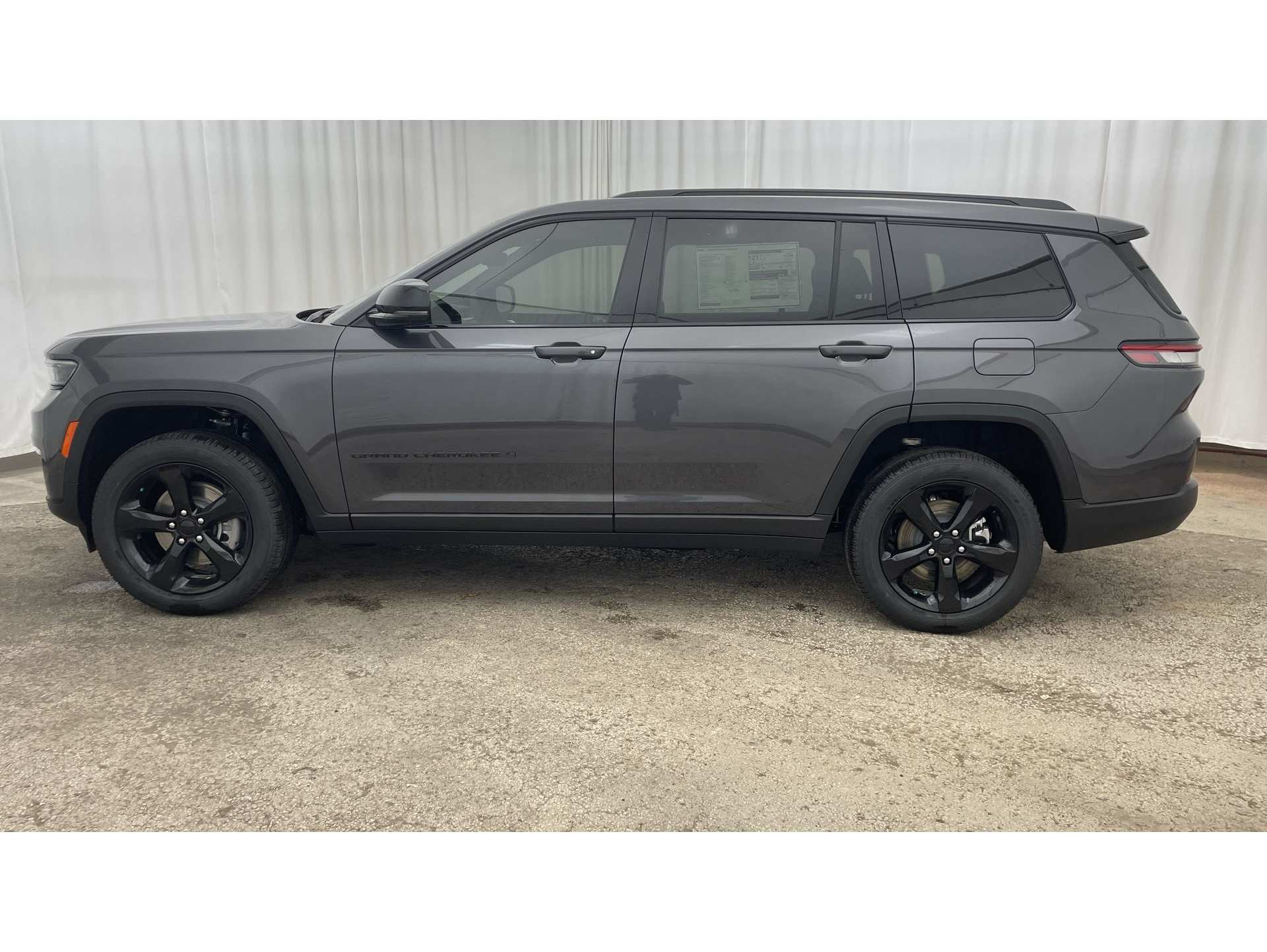 2025 Jeep Grand Cherokee L Limited's photo