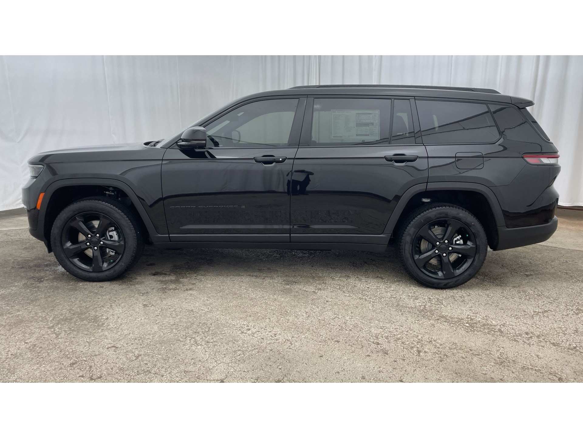 2025 Jeep Grand Cherokee L Limited's photo