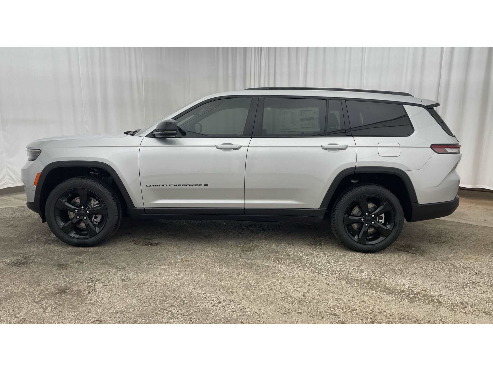2025 Jeep Grand Cherokee L Limited's photo