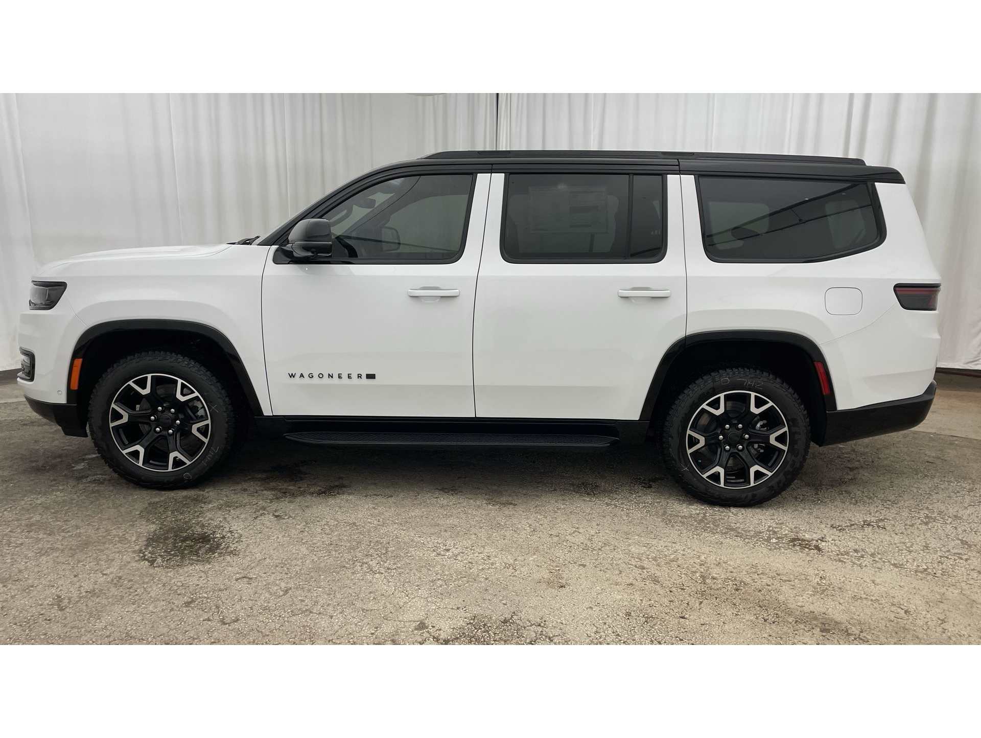 2025 Jeep Wagoneer Series II's photo